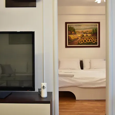 Elegance Скоп'є