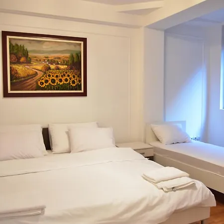 Elegance Апартаменти